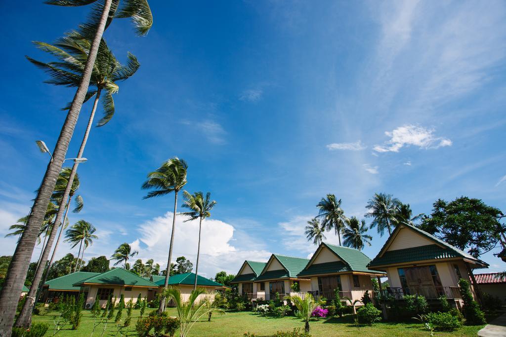 Yataa Spa And Resort Szukon-sziget Kültér fotó